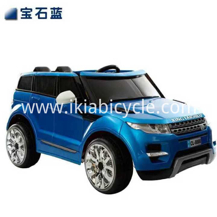 Blue Color Toy Sakay sa Car